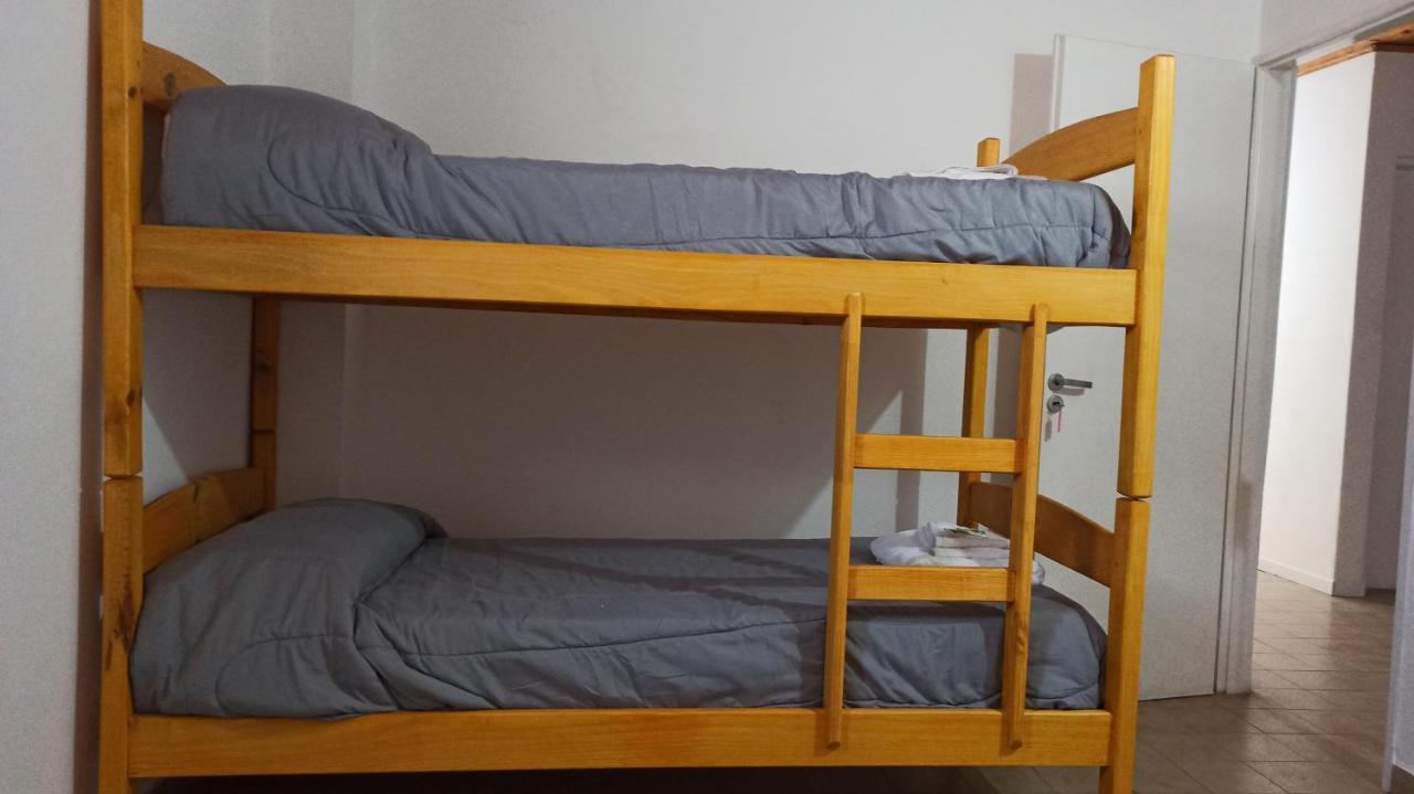 El Faro Hostel ปูแอร์โตมาดริน ภายนอก รูปภาพ