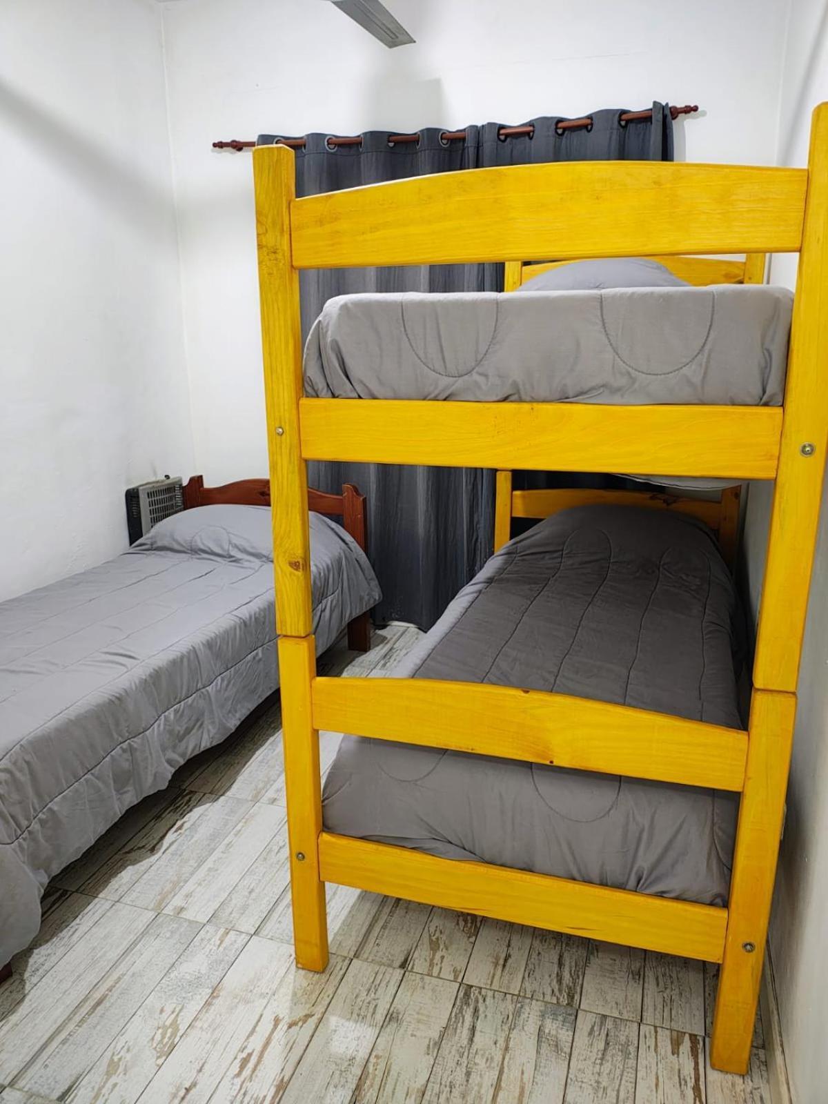 El Faro Hostel ปูแอร์โตมาดริน ภายนอก รูปภาพ