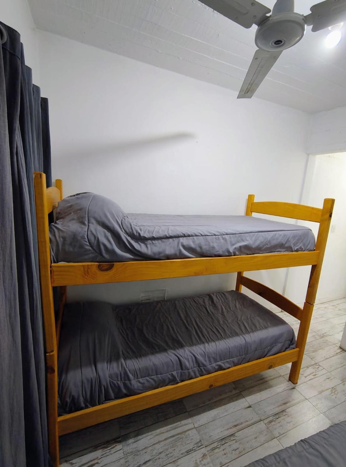 El Faro Hostel ปูแอร์โตมาดริน ภายนอก รูปภาพ