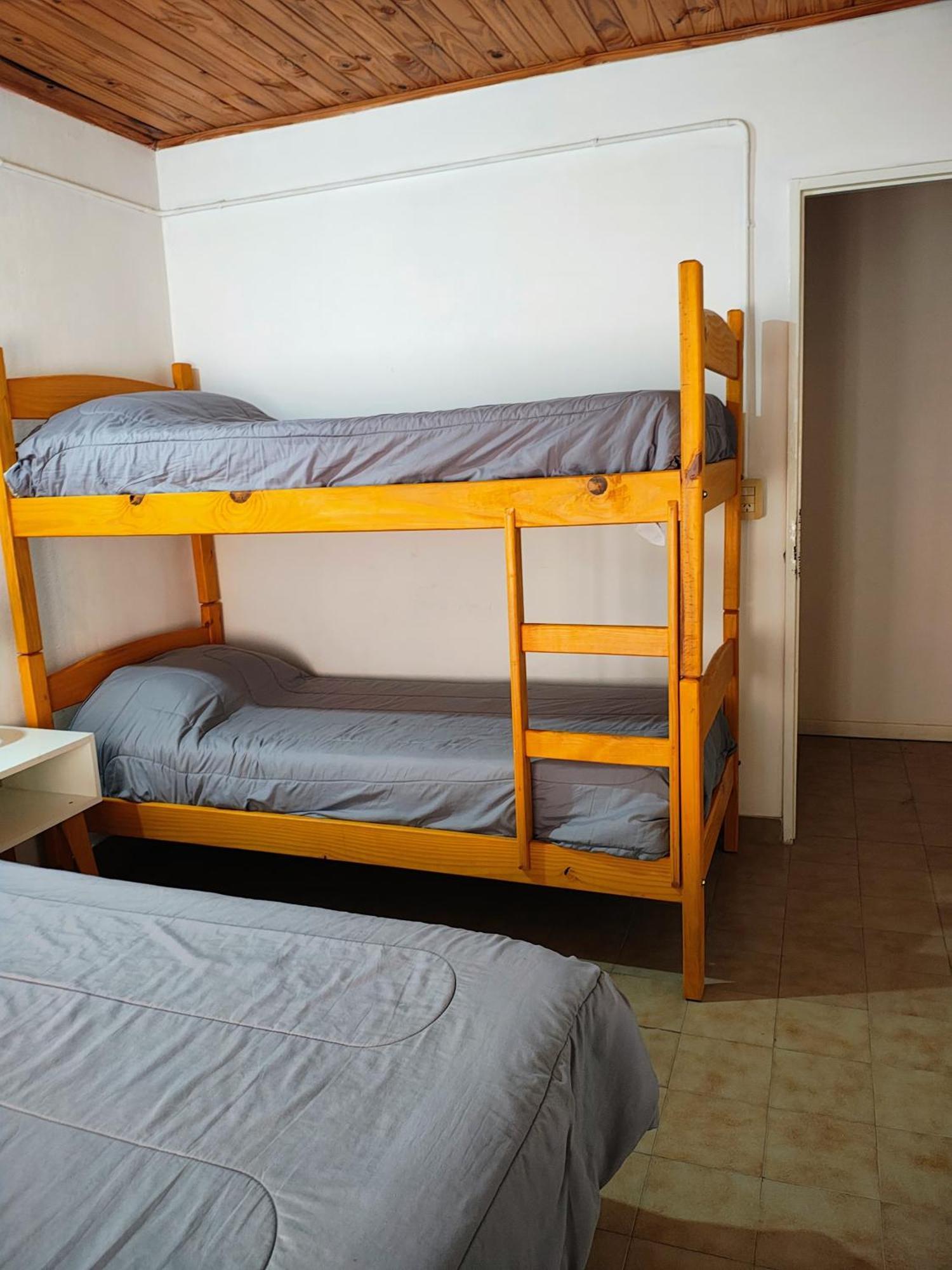 El Faro Hostel ปูแอร์โตมาดริน ภายนอก รูปภาพ
